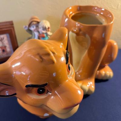 SIMBA COOKIE JAR AND MORE LOT