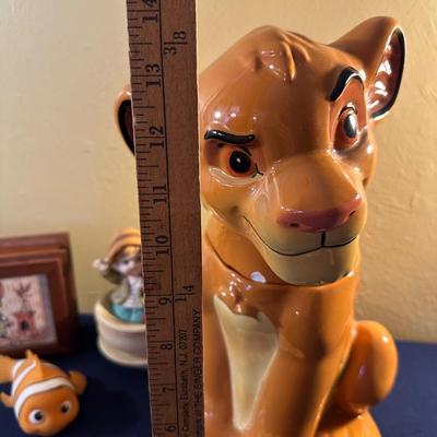 SIMBA COOKIE JAR AND MORE LOT