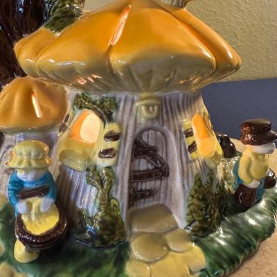 VINTAGE ELF MUSHROOM LAMP