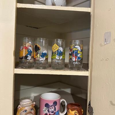 CABINET CONTENTS LOT