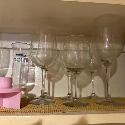 CABINET CONTENTS LOT
