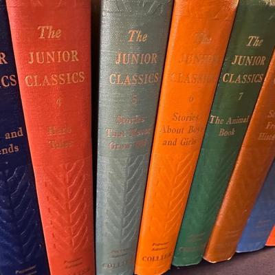THE JUNIOR CLASSICS VINTAGE BOOK SET