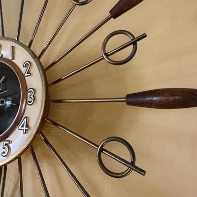 MID CENTURY MODERN UNITED STARBURST WALL CLOCK