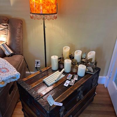 TRUNK, FLOORLAMP, CANDLE LOT