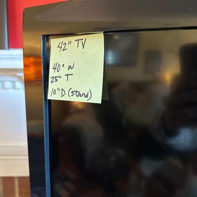 INSIGNIA TV, STAND LOT