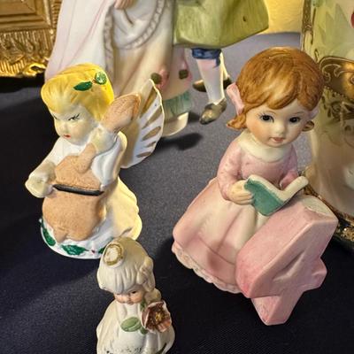 VINTAGE COLLECTIBLE LOT