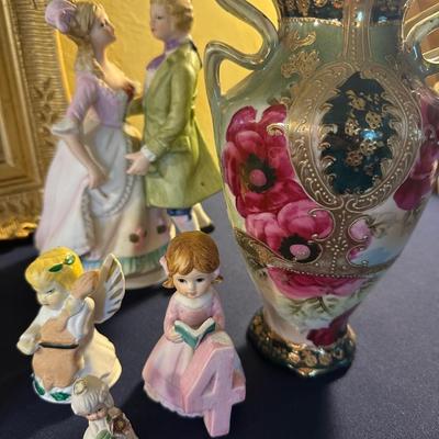 VINTAGE COLLECTIBLE LOT