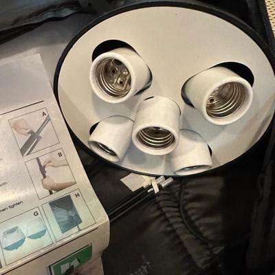 VIDEO LIGHT KIT WITH SOFTBOX