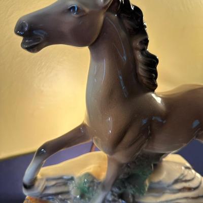 VINTAGE CERAMIC HORSE PLANTER, TV LAMP
