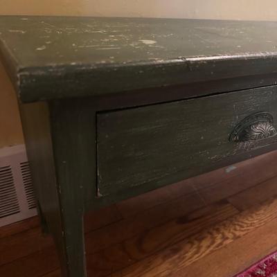 GREEN DISTRESSED BENCH