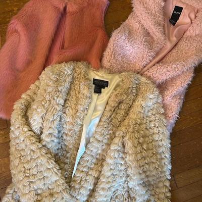 WOMENS VEST, JACKET LOT