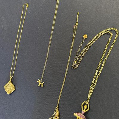 GOLD, SILVER & COSTUME NECKLACE LOT
