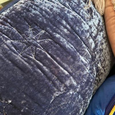 PILLOW LOT