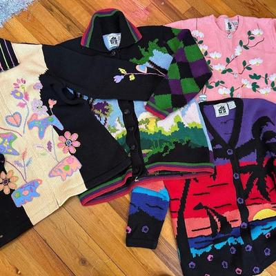WOMENS SWEATER LOT