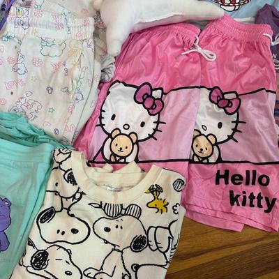 HELLO KITTY, SNOOPY, CARE BEARS AND MORE WOMENS CLOTHING SLEEPWEAR LOT