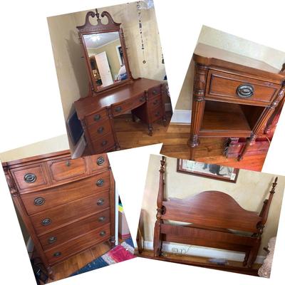 VINTAGE MAHOGANY BEDROOM SET