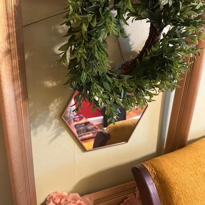 ROCKING CHAIR, HOME DÉCOR LOT