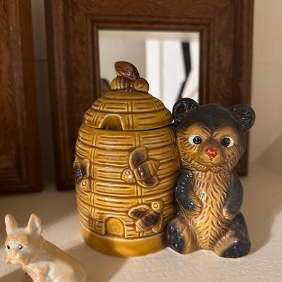 VINTAGE CERAMIC HONEY POT, PLANTER & MORE