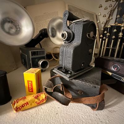 VINTAGE CAMERA LOT