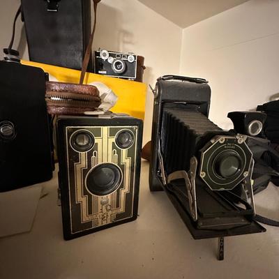 VINTAGE CAMERA LOT