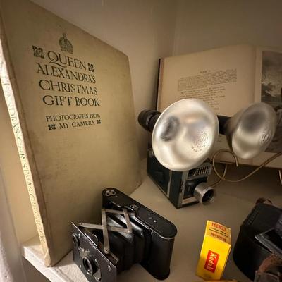 VINTAGE CAMERA LOT