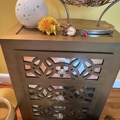 GOLD HOME DÉCOR LOT