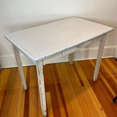 K492 Antique Agate Top Kitchen Table