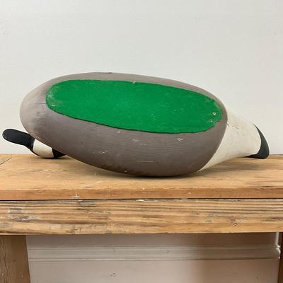 D498 Vintage Hand Carved Goose Decoy
