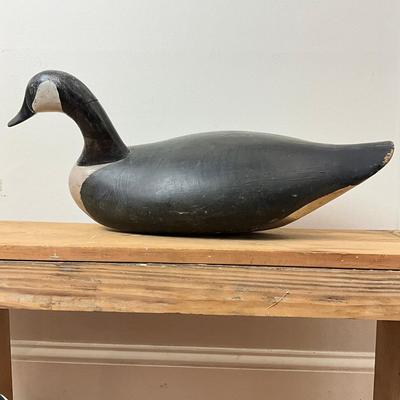 D499 Large Handcarved Working Goose Decoy