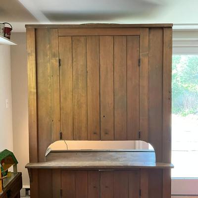 D514 Large Antique Four Door Cabinet