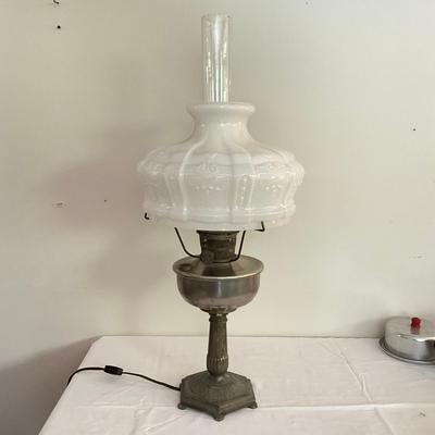 D516 Aladdin Nu-Type Model B Antique Oil Lamp Converted Table Lamp