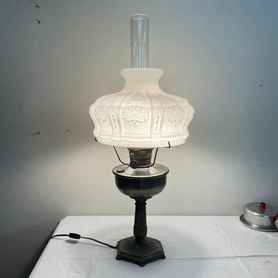 D516 Aladdin Nu-Type Model B Antique Oil Lamp Converted Table Lamp