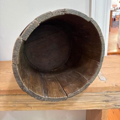 D517 Antique Measure Bucket