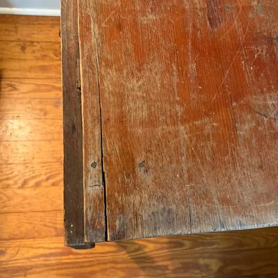 D518 Antique Dropleaf Table