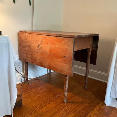 D518 Antique Dropleaf Table