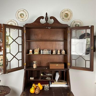 UBC522 Antique Mahogany Secretary Desk