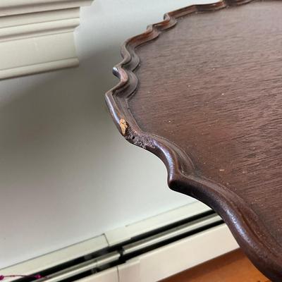 UBC524 Antique Mahogany Tripod Piecrust Table
