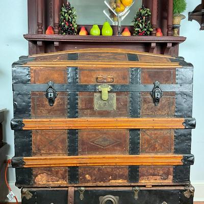 UBC528 Large Dome Top Banded Leather Wrapped Trunk