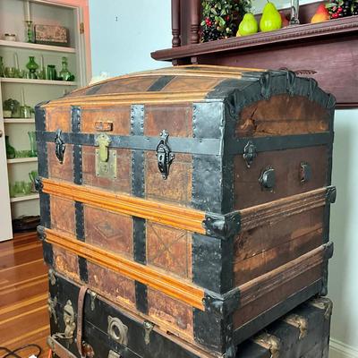 UBC528 Large Dome Top Banded Leather Wrapped Trunk