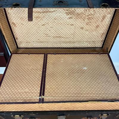 UBC529 Flat Top Steamer Trunk