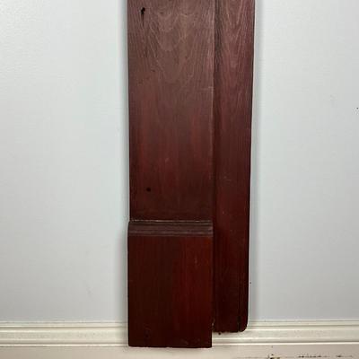 UBC530 Antique Mantle With Beveled Mirror