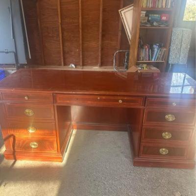 Sale Photo Thumbnail #370: DESK