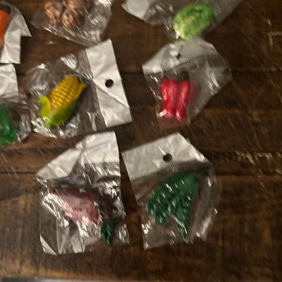 Sale Photo Thumbnail #391: VEGETABLE MAGNETS