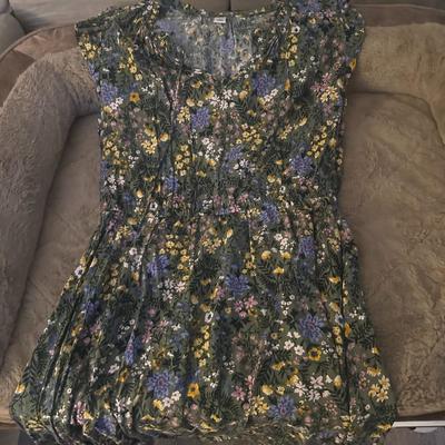 Sale Photo Thumbnail #439: WOMENS DRESS