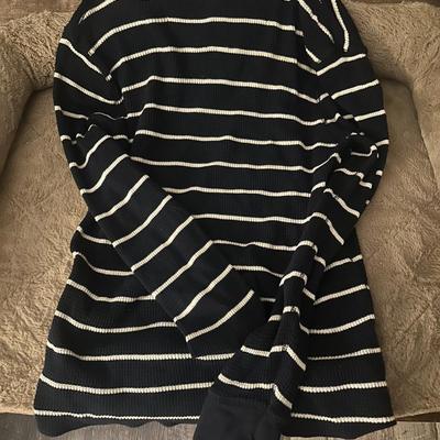 Sale Photo Thumbnail #451: MENS SWEATER