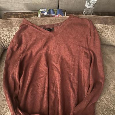 Sale Photo Thumbnail #454: MENS SWEATER