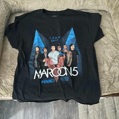 Sale Photo Thumbnail #478: MAROON 5