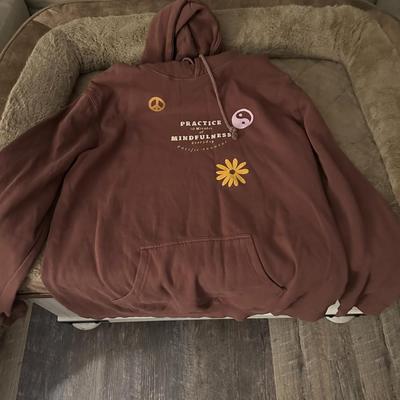 Sale Photo Thumbnail #483: SWEATSHIRT BROWN