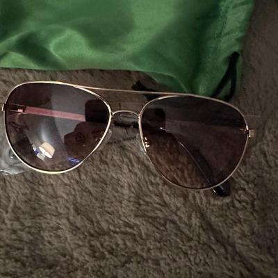 Sale Photo Thumbnail #495: SUNGLASSES