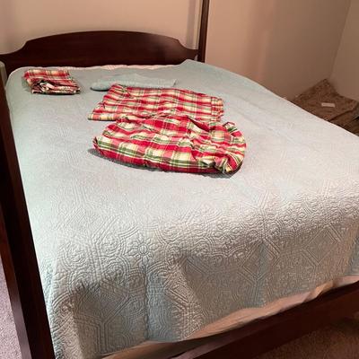 Garnet Hill Double Size Sheet Set Plus Twin Bedspread (GBB-RG)